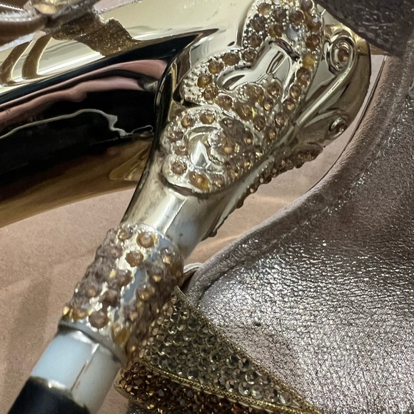 Sandals - Picture 9 of 13